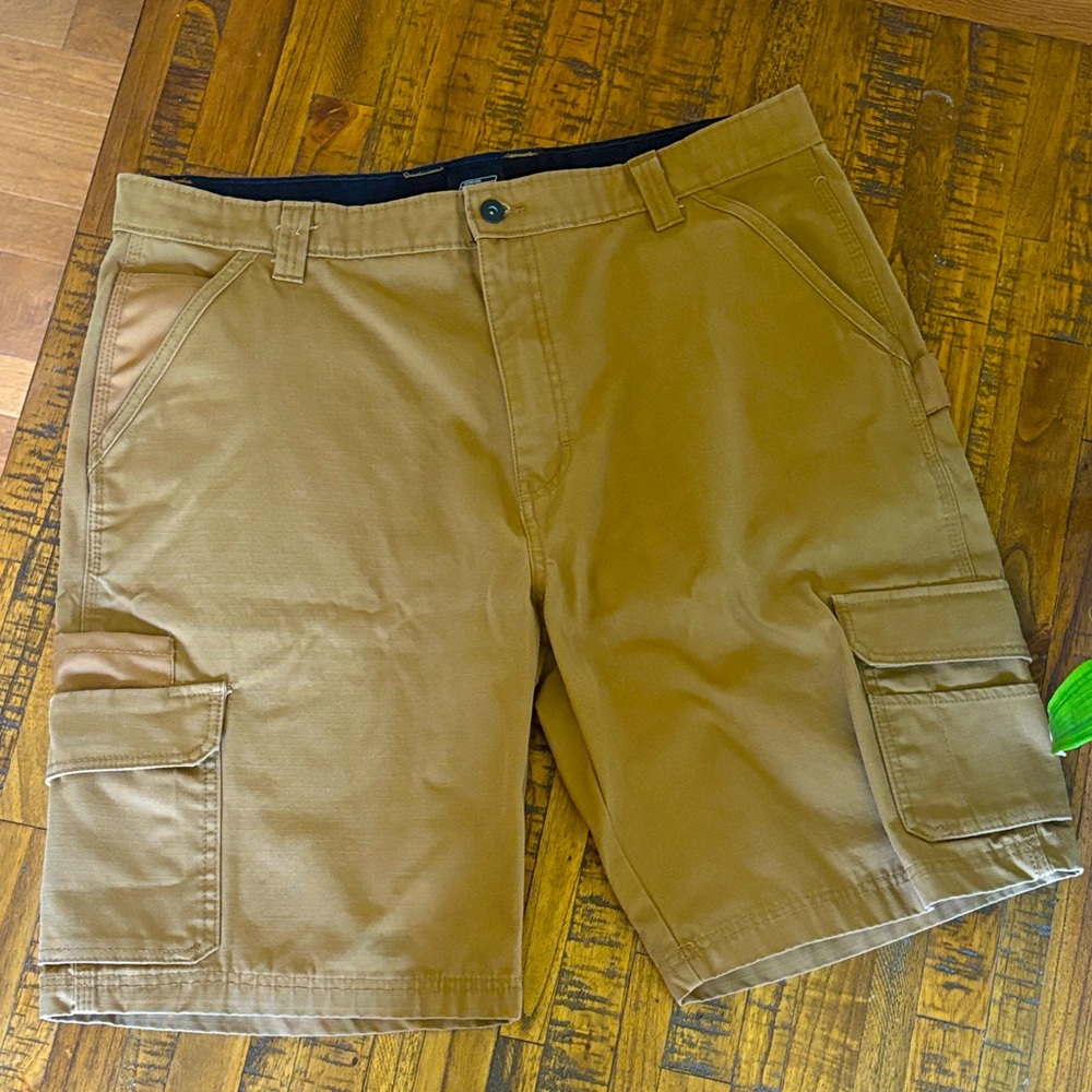 Dickies Mens Cargo Shorts NWOT Tan Size 38